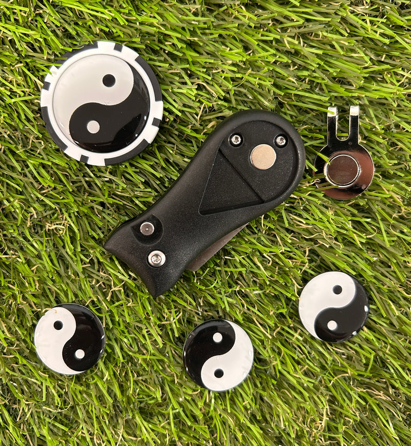 Magnetic Golf Hat Clip Pitchfork Set with 3 Ying Yang Markers