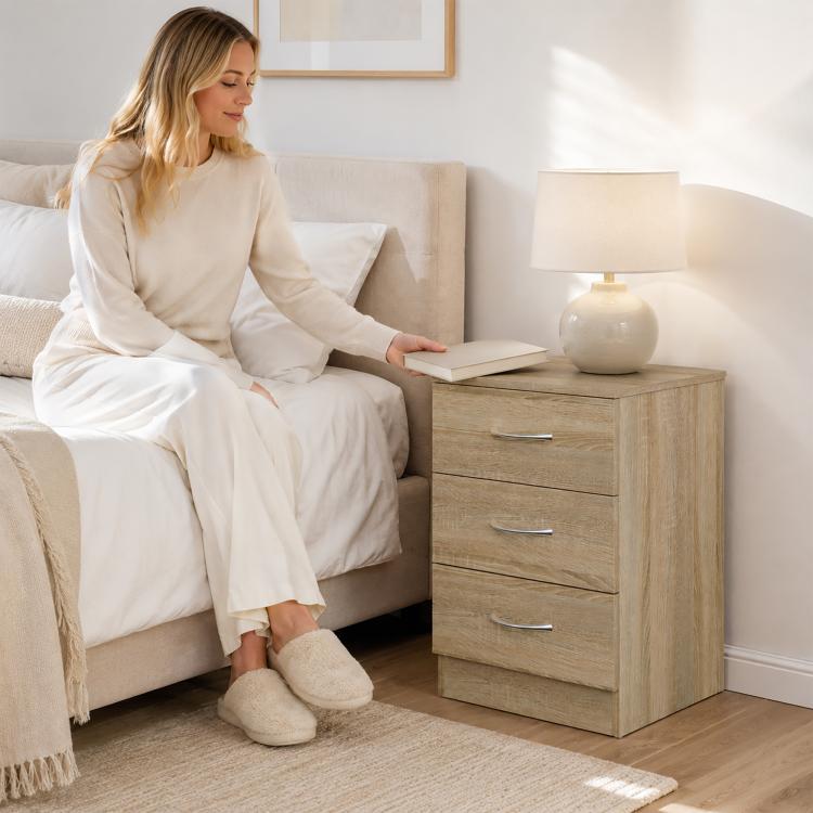 Three-Drawer Simple Bedside Table - Oak