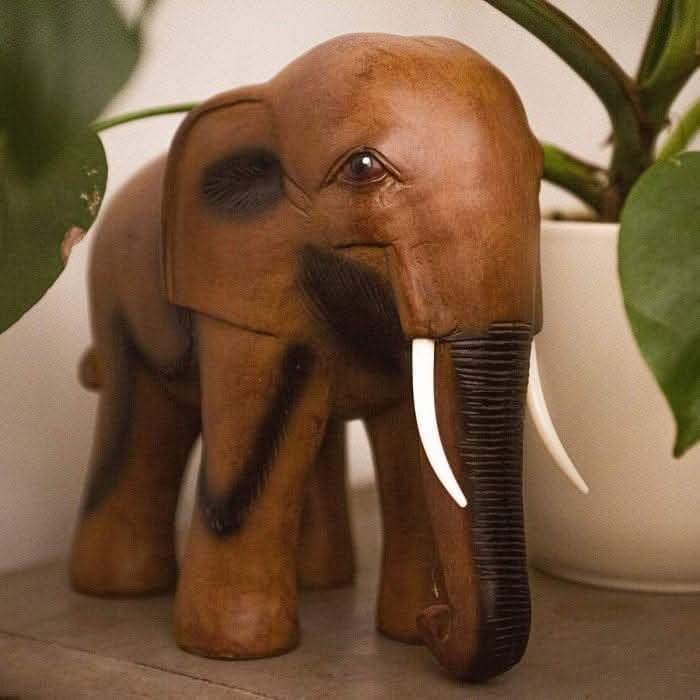 28cm African Elephant Wood Effect Resin Garden Ornament Statue