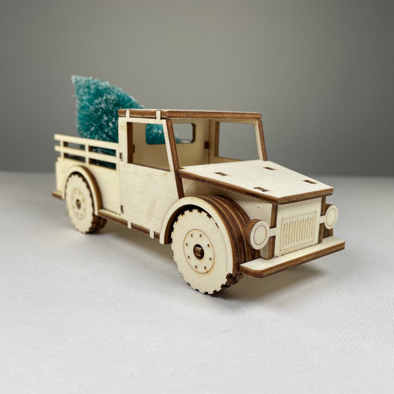 Truck with Christmas Tree - Ready-Made Model