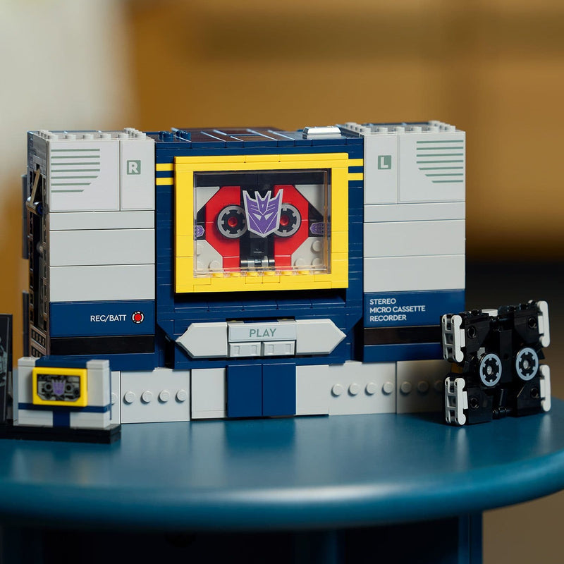 Lego Icons 10358 Transformers: Soundwave for Collectors Aged 18 and Up