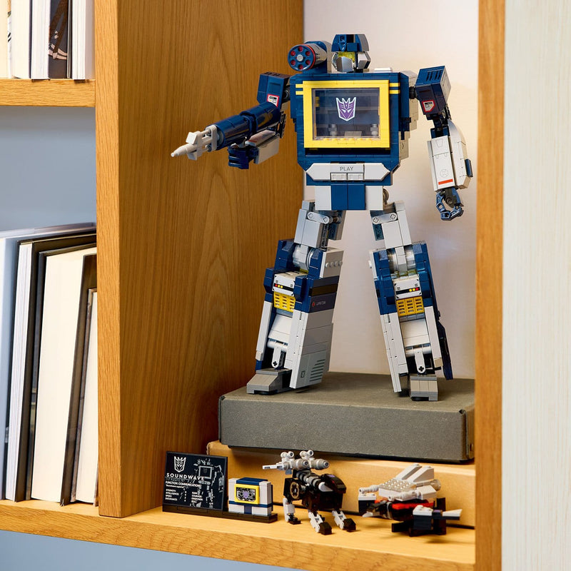 Lego Icons 10358 Transformers: Soundwave for Collectors Aged 18 and Up