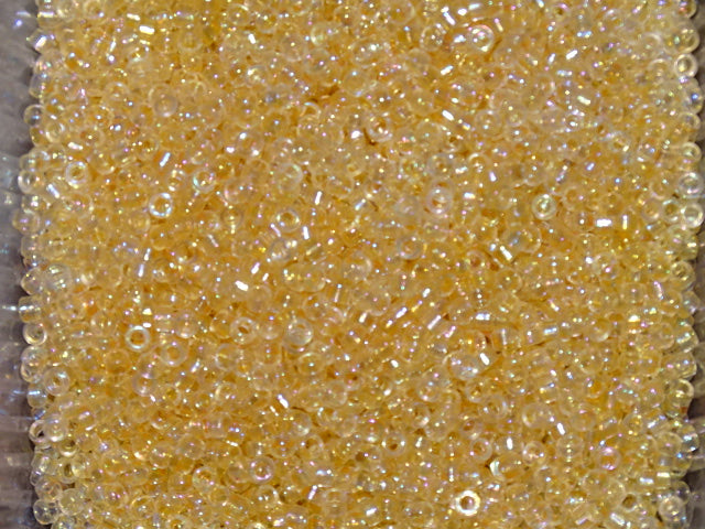 Ab Rainbow Transparent Lt Peach 3mm seed (8/0)