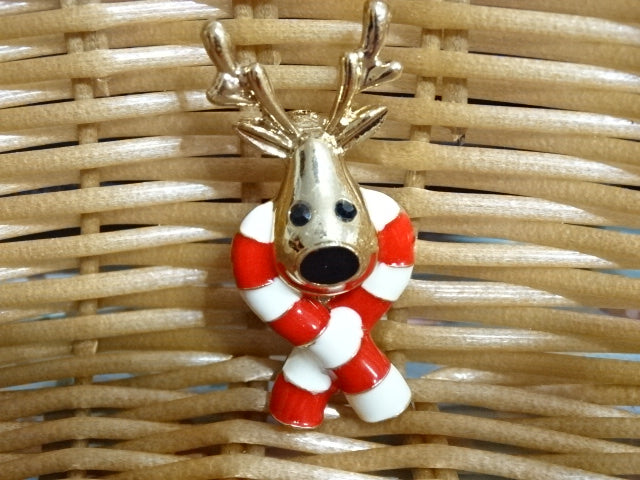 Various Styles / Designs Festive Brooches