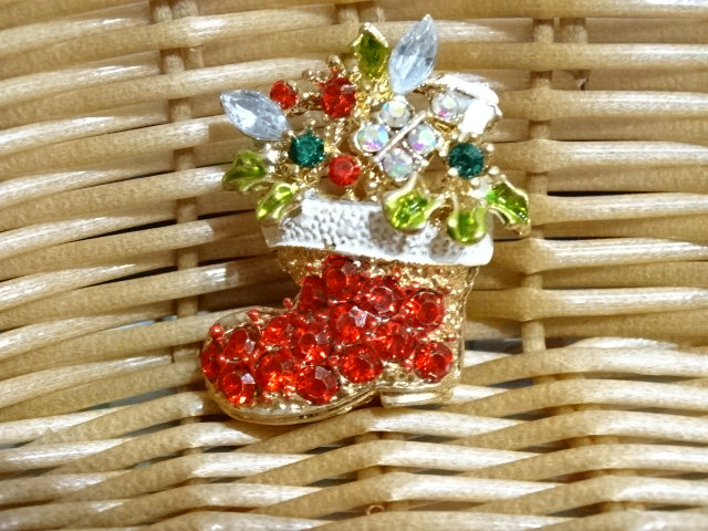 Various Styles / Designs Festive Brooches