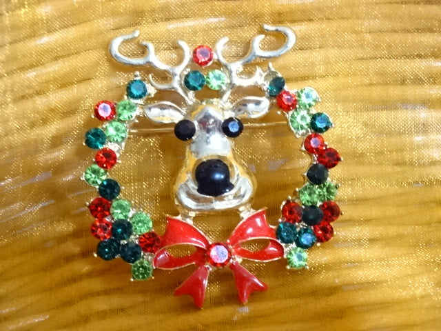 Various Styles / Designs Festive Brooches