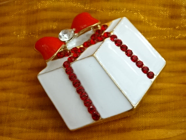 Various Styles / Designs Festive Brooches