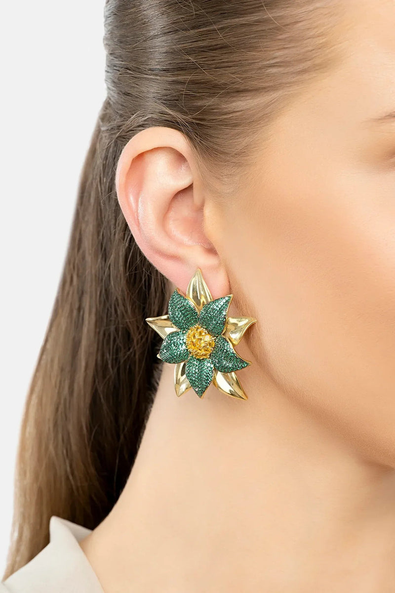 Marguerite Daisy Flower Large Stud Earrings Emerald Gold