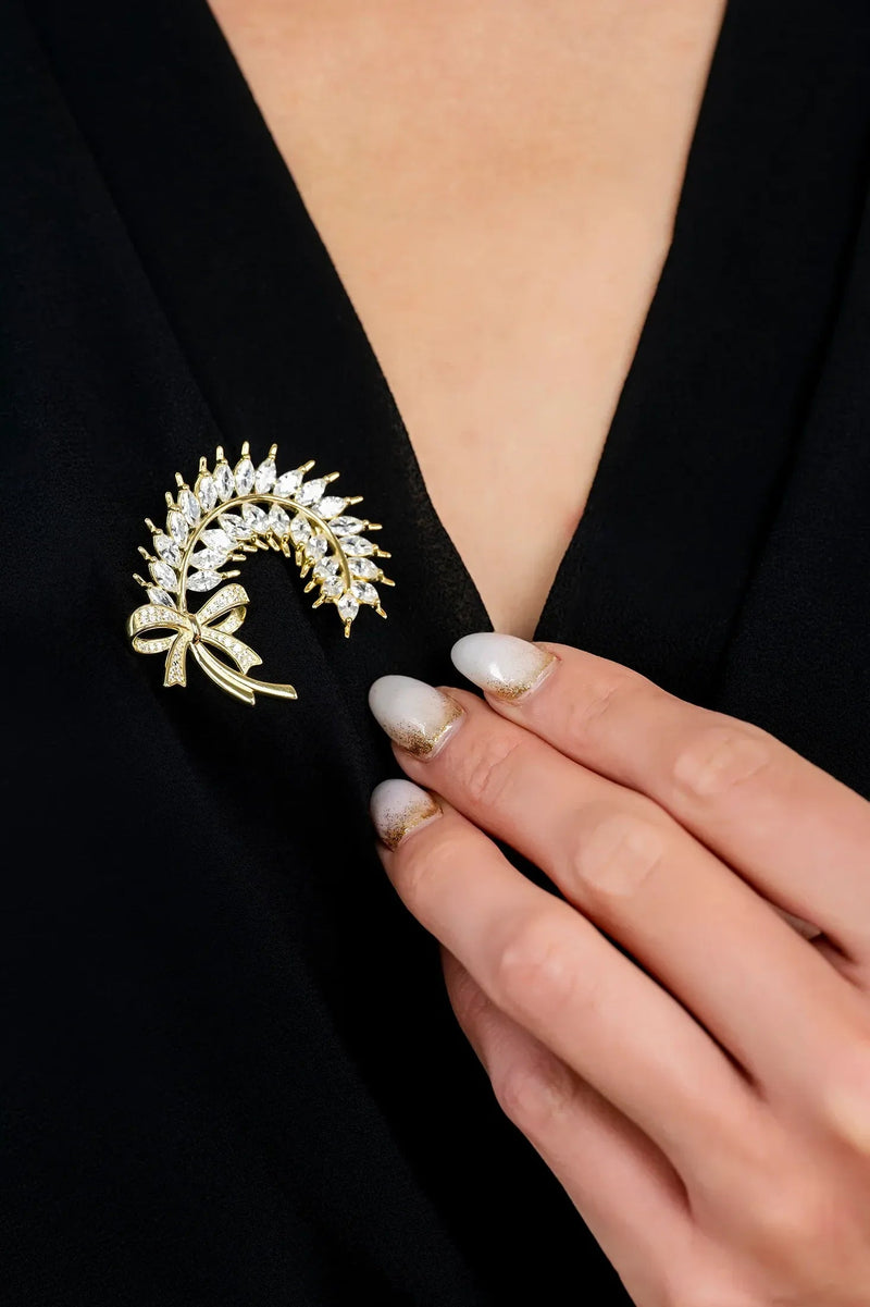 Tied Ribbon Laurel Leaf Brooch Gold
