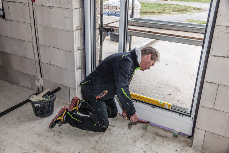 Stabila Telescopic Spirit Level 80T - Precision Adjustable Length for Pros and DIY Enthusiasts