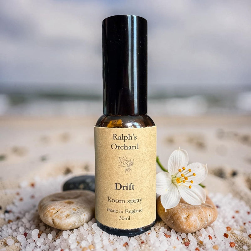 Wooden Diffuser & Room Mist Set | Flame-Free Home Fragrance