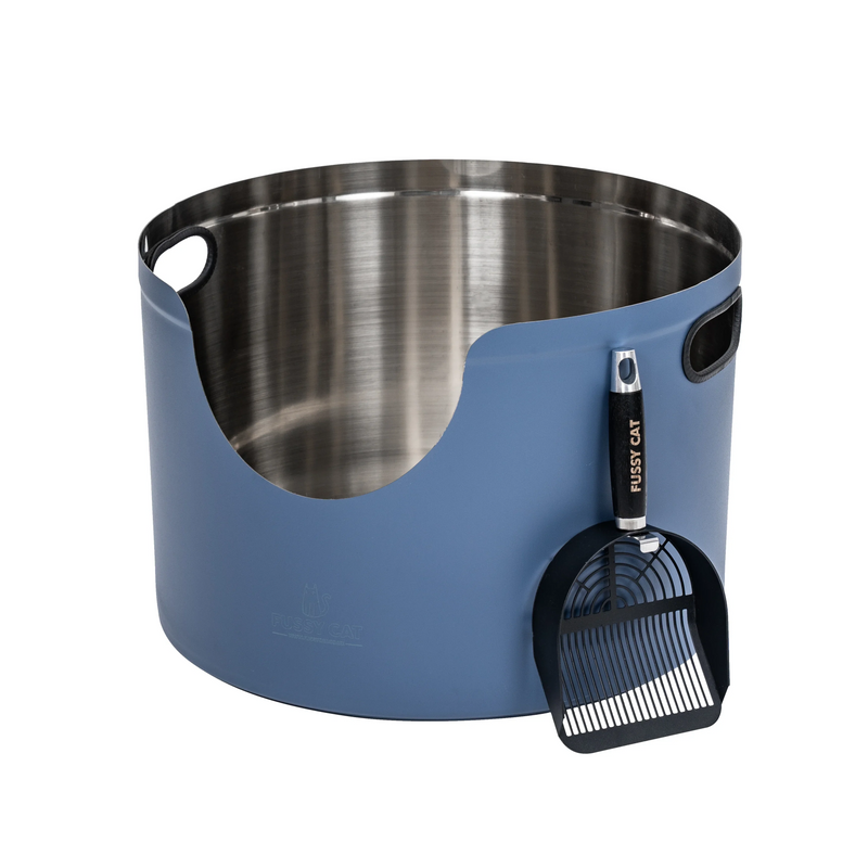 Fussy Cat - The Blue Litter Box, 48 Litres. With Litter Mat & Scoop.