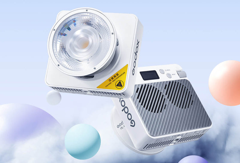 ML100R Compact Portable RGB LED Video Light with ML-L15 Lens Reflector