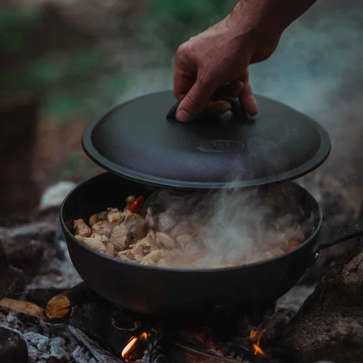 GSI Outdoors Guidecast 10" Cast Iron Cookset