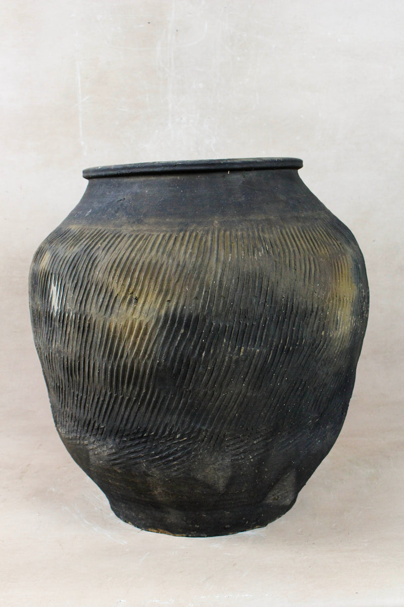 Vintage Textured Grey Pot - VT20