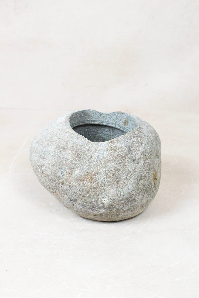 River Stone Planter Pot 22.5