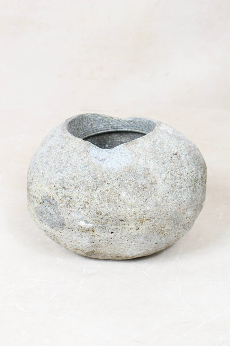 River Stone Planter Pot 22.5