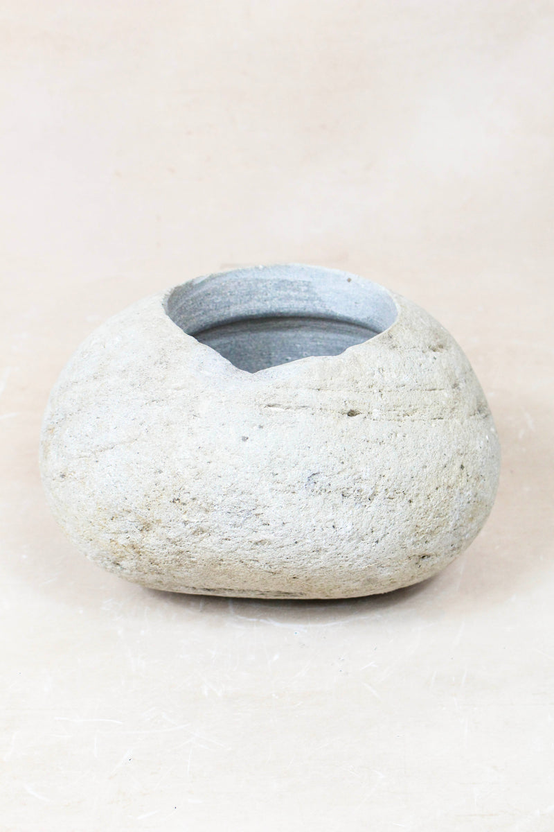 River Stone Planter Pot 22.9