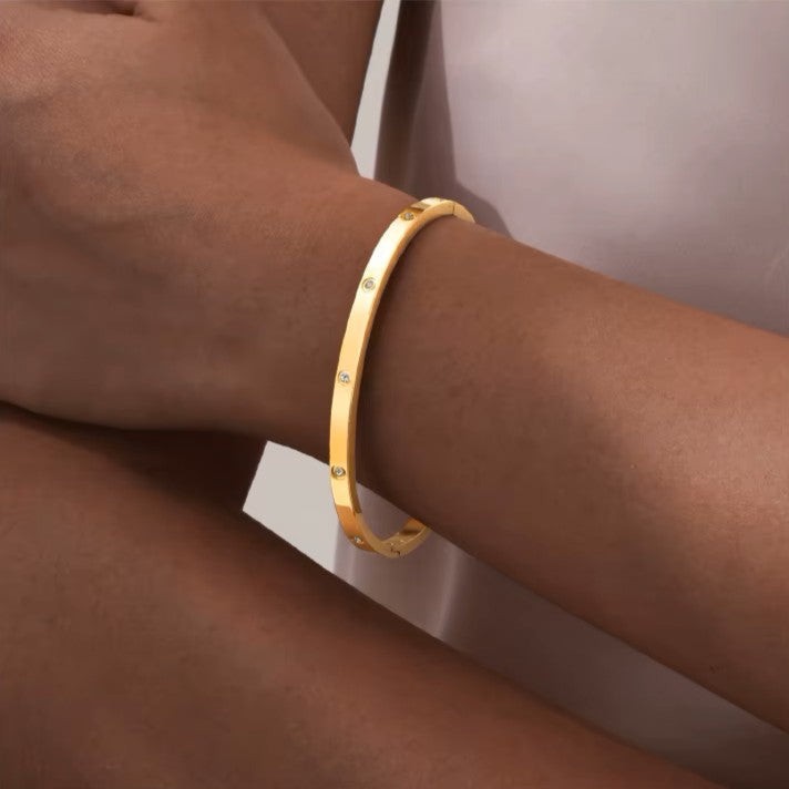 Iris 4mm Cubic Zirconia Bangle