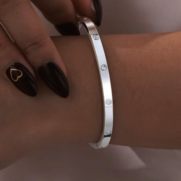 Iris 4mm Cubic Zirconia Bangle