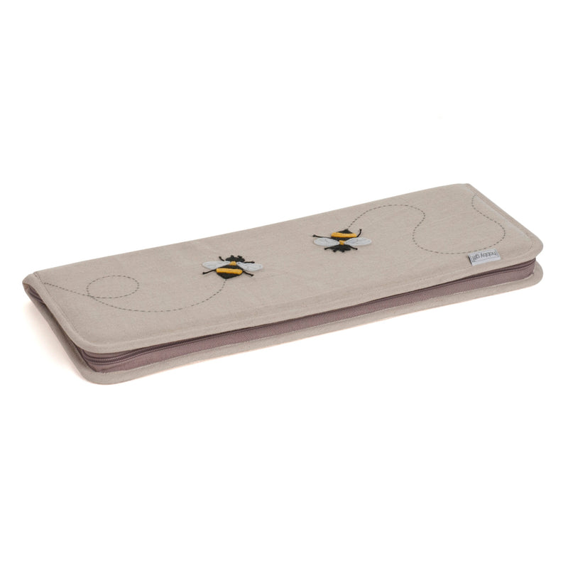 Hobby Gift: Hook and Pin Organiser: Appliqué: Linen Bee: Item size: (d/w/h) 17 x 44.5 x 2.5cm.