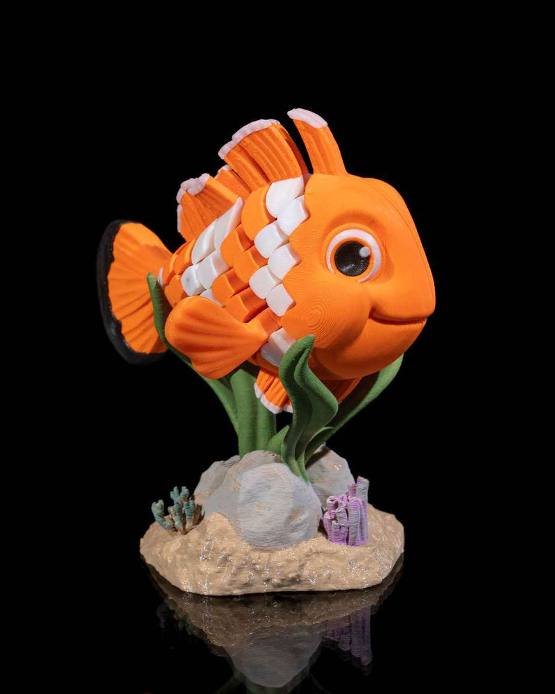 Flexi Nestor, The clownfish fidget articulated fish with stand