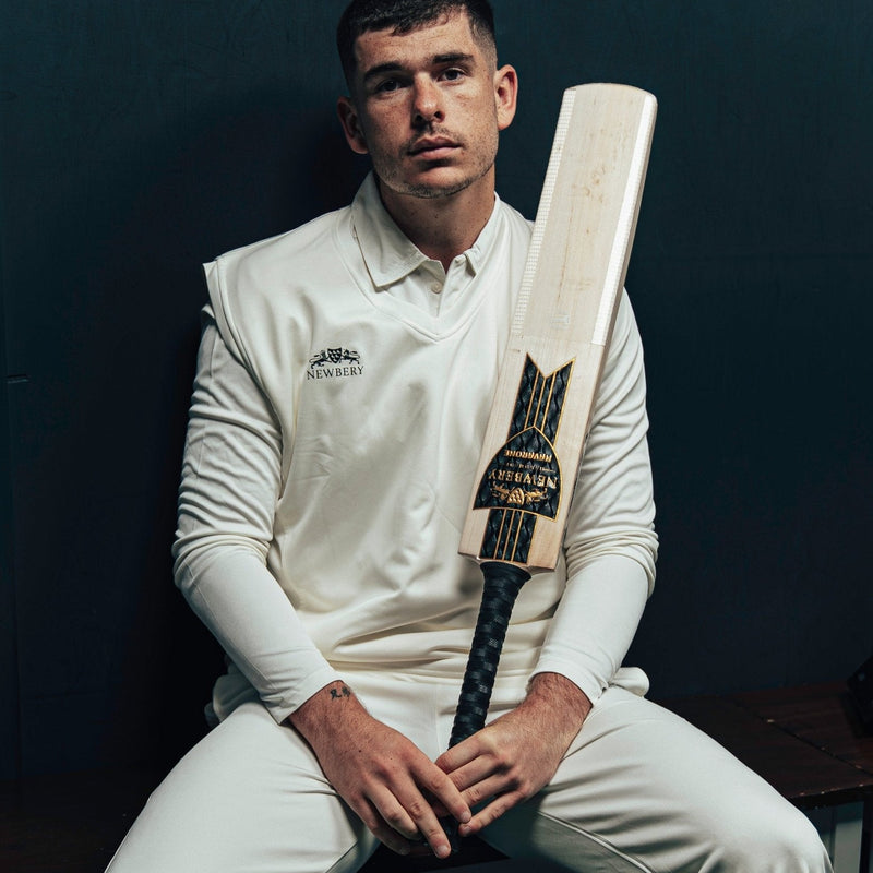 Cricket Playing Sweater Sleeveless