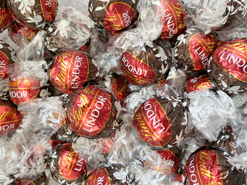 Strawberry Dark Chocolate Lindt Lindor