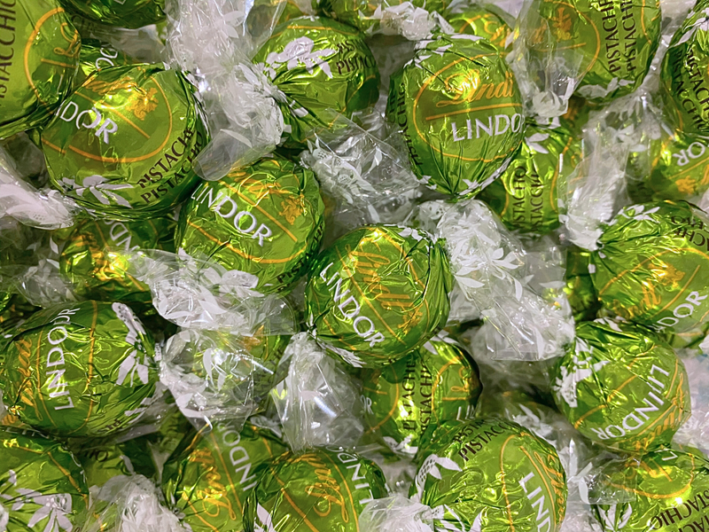 Pistachio Milk Chocolate Lindt Lindor | BB End May 26
