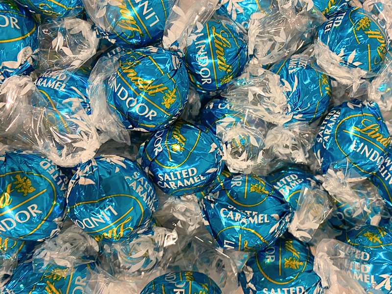 Salted Caramel Milk Chocolate Lindt Lindor