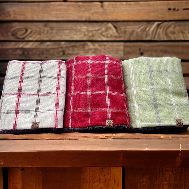 Regular Luxury Handcrafted Knighthayes Cream/red/grey check Dog/pet Blanket