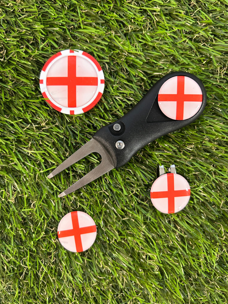 Flags of the World Plastic Pitchfork 3 Flag markers and poker chip