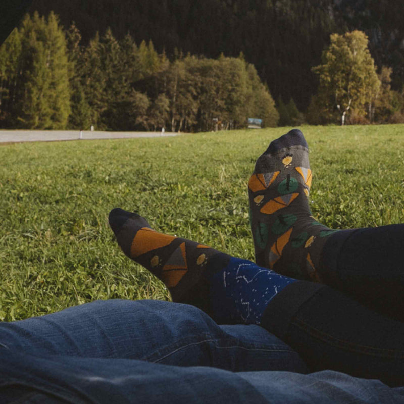 1 Pack Unisex Mismatched Novelty Odd Socks - Camping