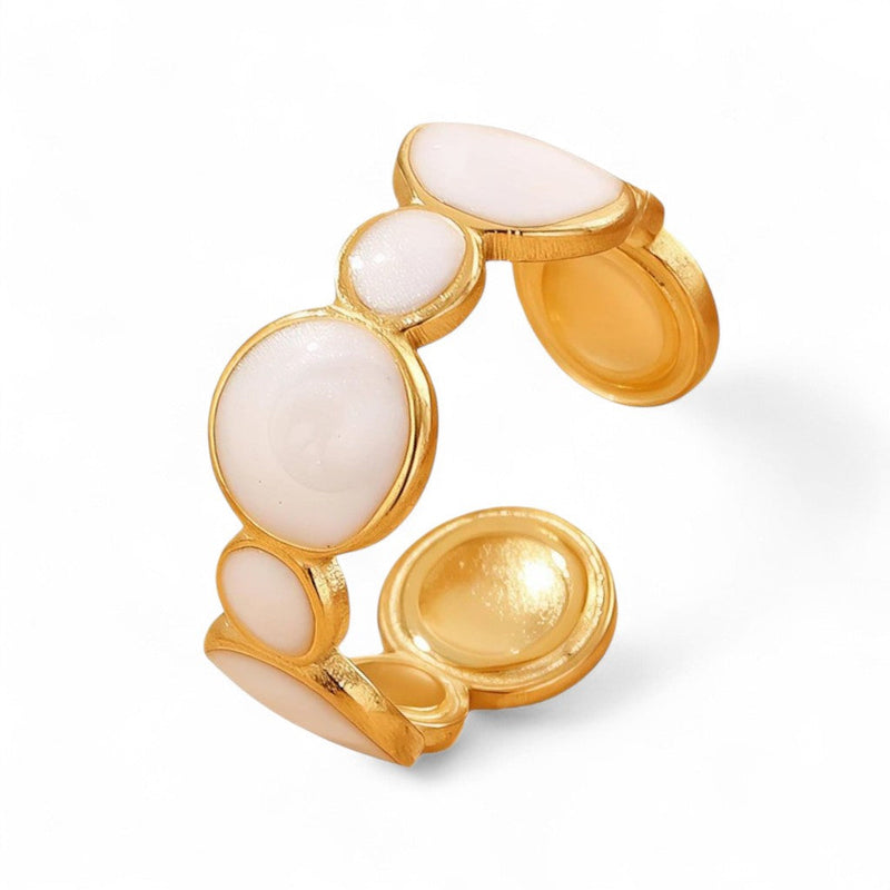 Solar Kiss Ring