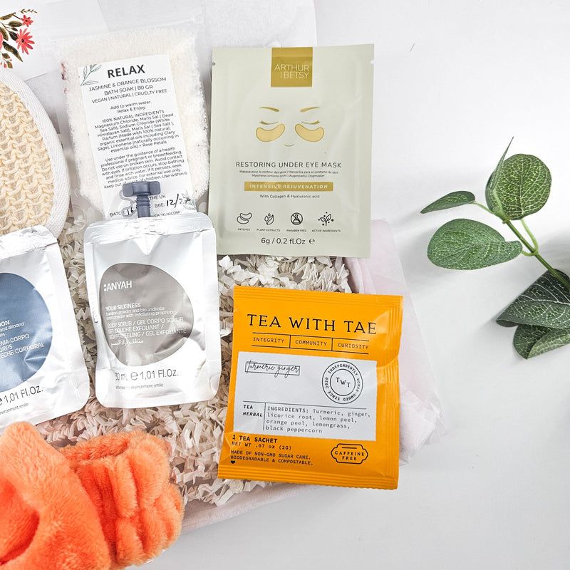 SELF CARE GIFT BOX UK | PAMPER & RELAX GIFT SET