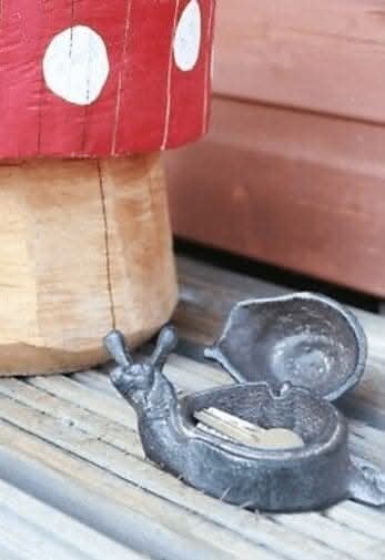 Spare Key Storage - Snail