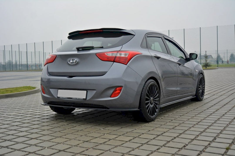 Maxton Design - CENTRAL REAR SPLITTER HYUNDAI I30 MK2 (2011-2017)