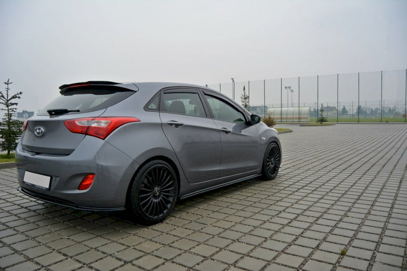 Maxton Design - CENTRAL REAR SPLITTER HYUNDAI I30 MK2 (2011-2017)