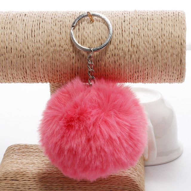 Simple Key Chain Fur Ball Pompon Keychain Pompom Artificial Rabbit Fur Animal Keychains for Woman Car Bag Key Rings