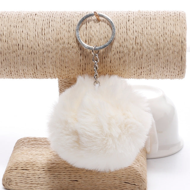 Simple Key Chain Fur Ball Pompon Keychain Pompom Artificial Rabbit Fur Animal Keychains for Woman Car Bag Key Rings