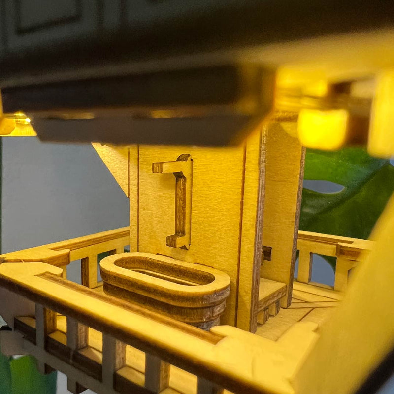 Sky Lodge + Free USB Light