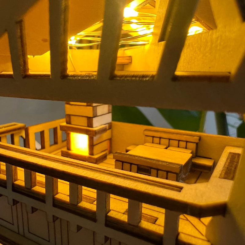 Sky Lodge + Free USB Light