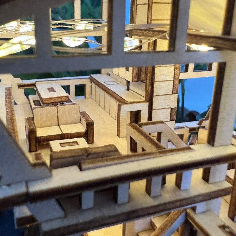 Tropical Lookout + Free USB Light