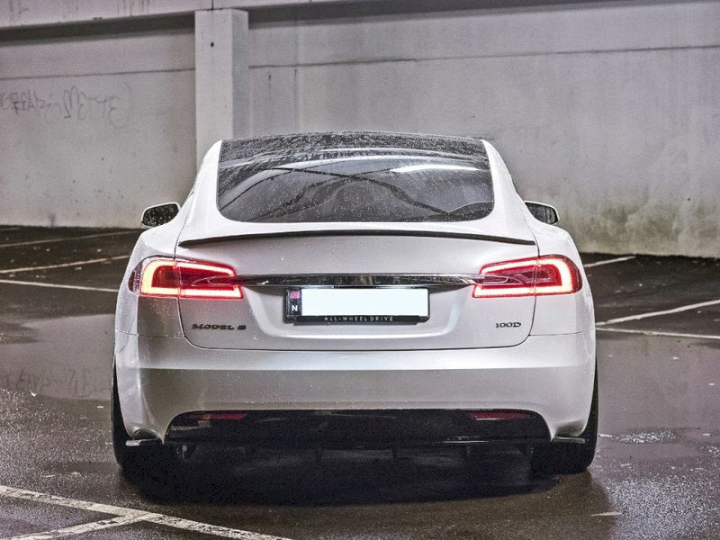 Maxton Design - REAR VALANCE TESLA MODEL S FACELIFT (2016-)