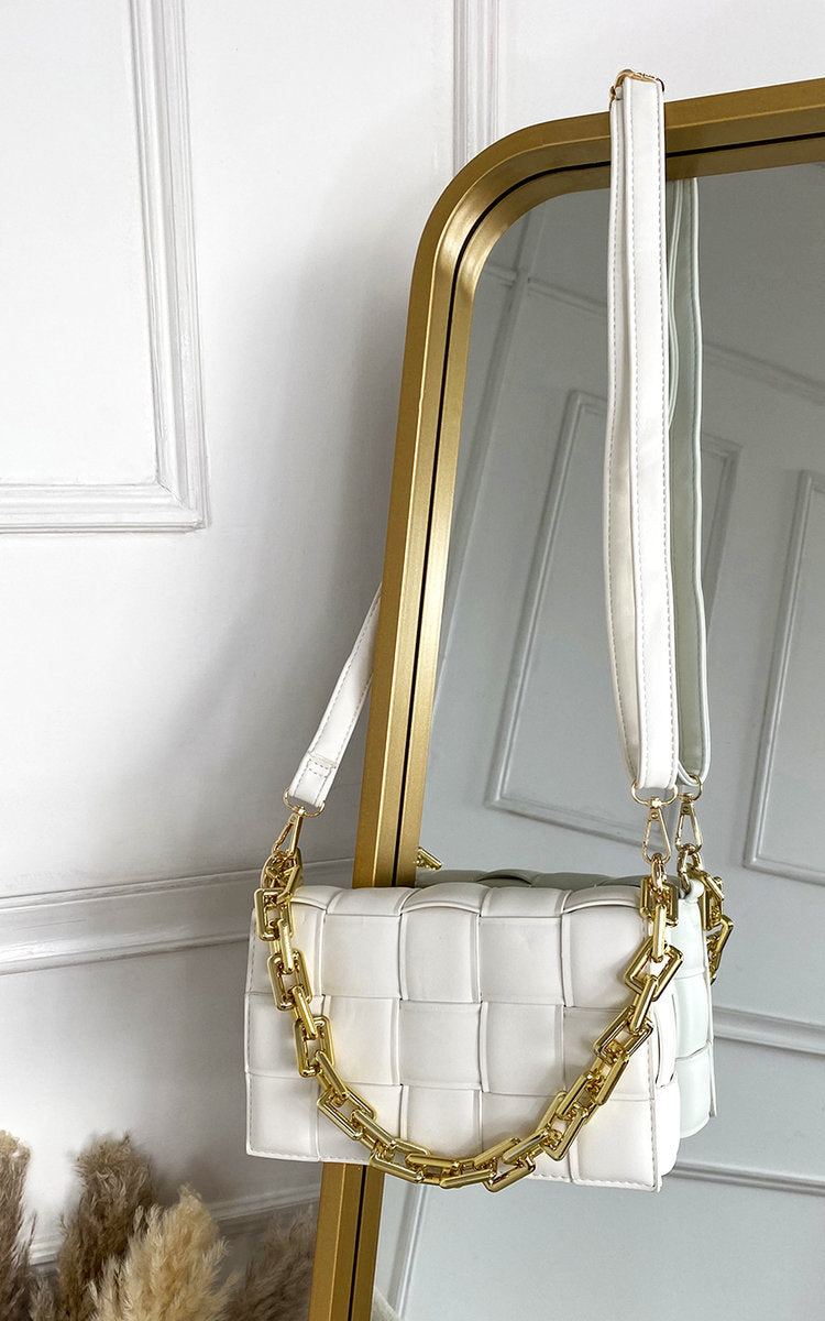 ikrush-charlotte-faux-leather-woven-bag-with-chain-strap-1655277243IMG-6881.jpg