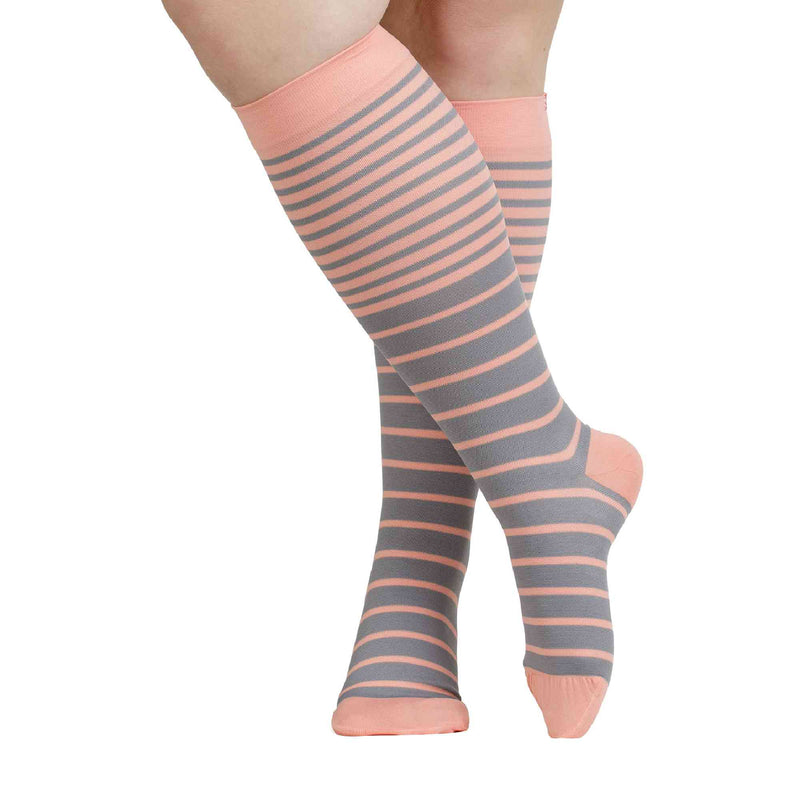 1 Pack Wide Calf Nylon Graduated Compression Socks | 15-20 mmHg