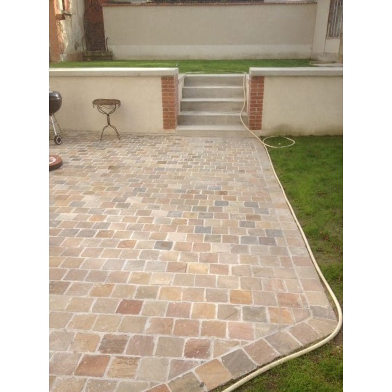 Raj Blend Sandstone Cobbles/Edging Pack (23.04m2 - 900 Pieces per Pack)