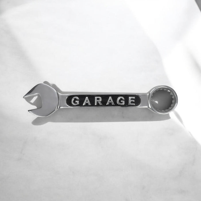 60CM ALUMINIUM SPANNER WALL PLAQUE