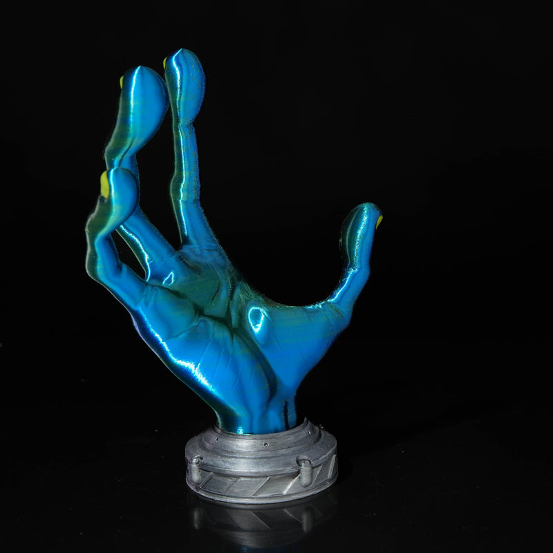 4-Finger Alien Hand Controller Holder | Unique Gaming Gadget | Sci-Fi Decor