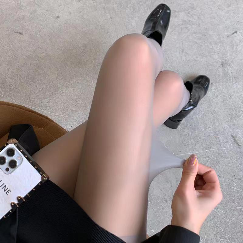 Thin Women's Velvet Snagging Ressistance Cut At Random Black Stockings